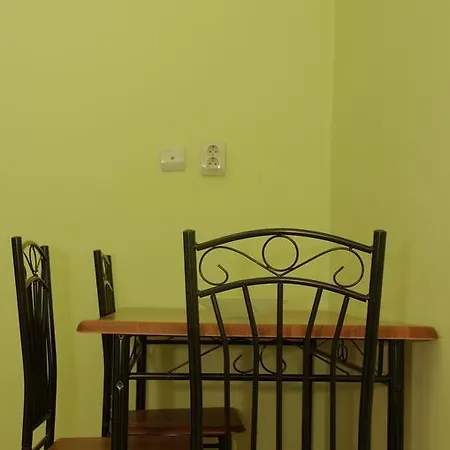 Quiet Confortable Place In Midtown *